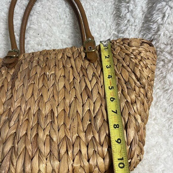 Straw Studio Tan Woven straw large Tote Bag with synthetic brown straps. - Picture 9 of 16